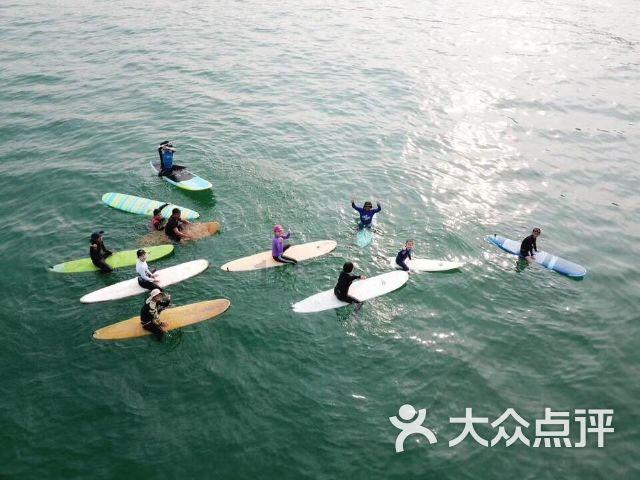 微软surface充电器怎么接游戏画面
