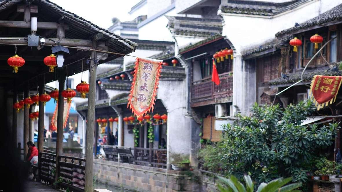 潍坊青州:节日饰品走俏 喜庆年味渐浓